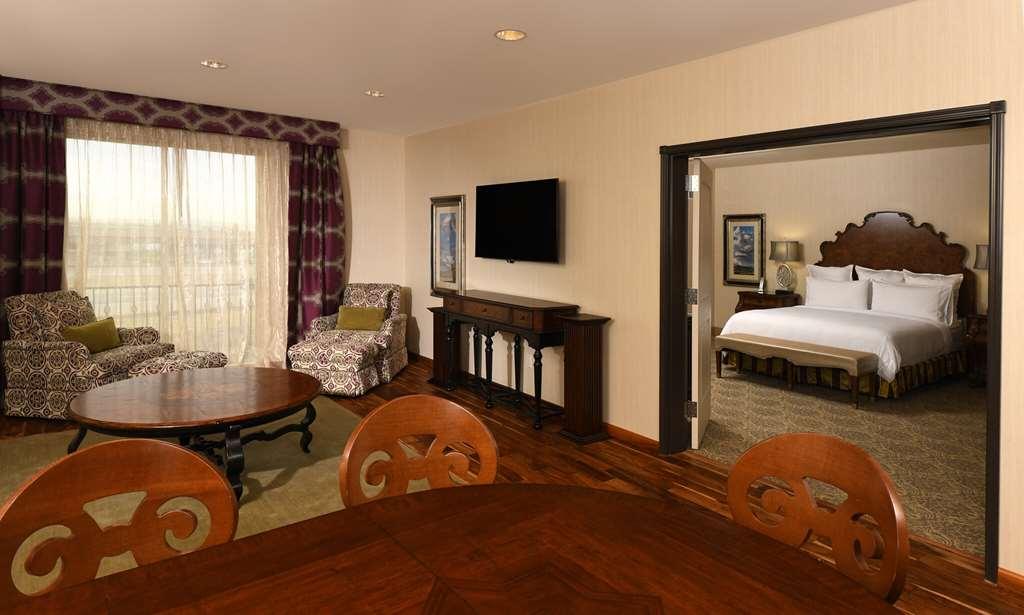 Woolleys Classic Hotel *