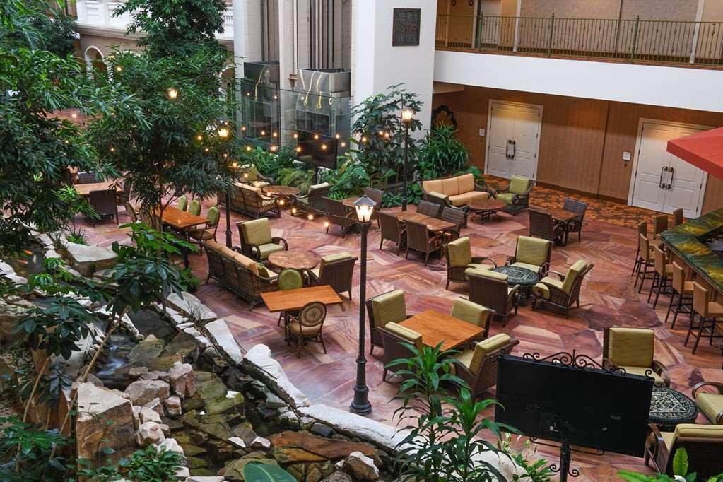 Woolleys Classic Hotel Aurora